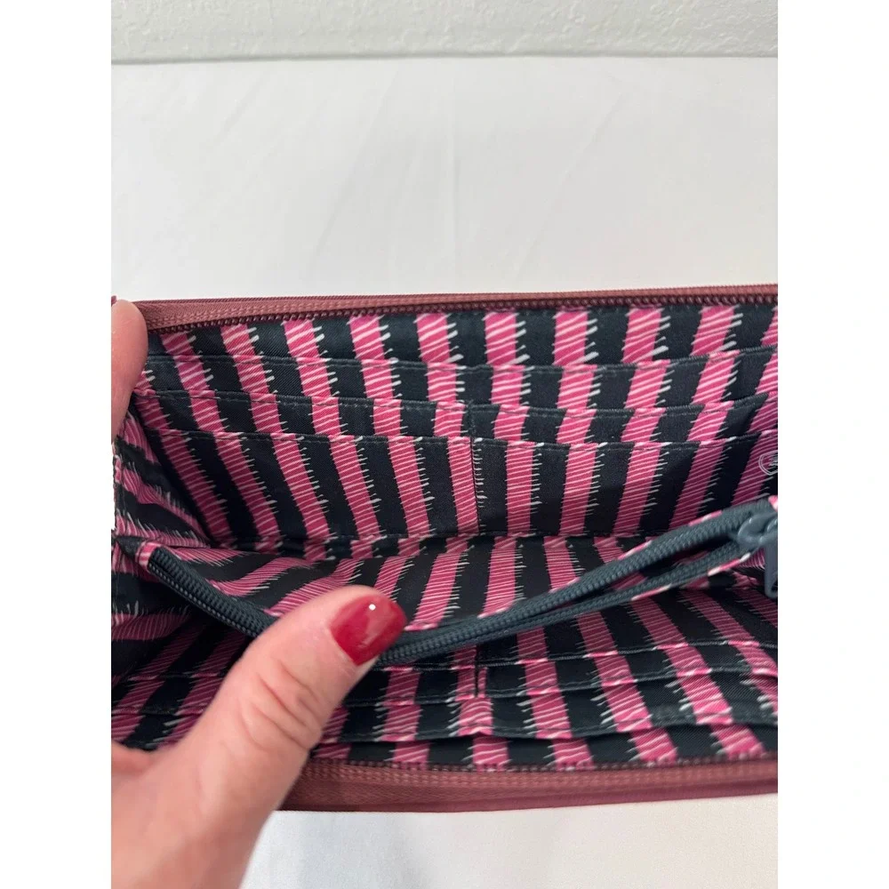 Vera Bradley Wristlet Wallet Zip Around Clutch Organizer Burgundy Women's‎